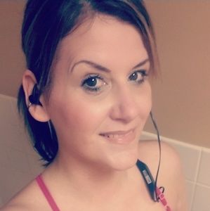 Meet your Posher, Angie